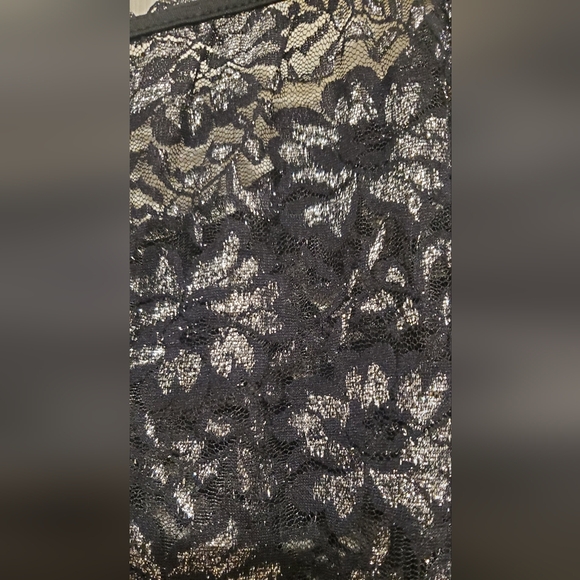 NWT C. EST. 1946 Plus Black and Silver Sheer Lace Blouse. Size 16-18 W - Picture 7 of 13